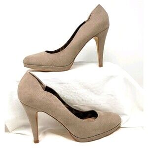 Jellypop 4 inch Heels 8M Deneen Vegan Suede Beige Neutral Classic Office Wedding